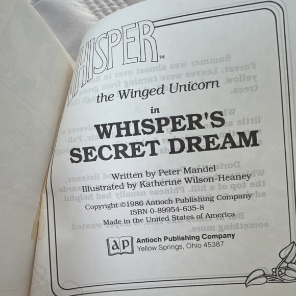 RARE 1986 WHISPER The Winged Unicorn WHISPER'S SECRET DREAM WITH STICKERS!! - Picture 3 of 4